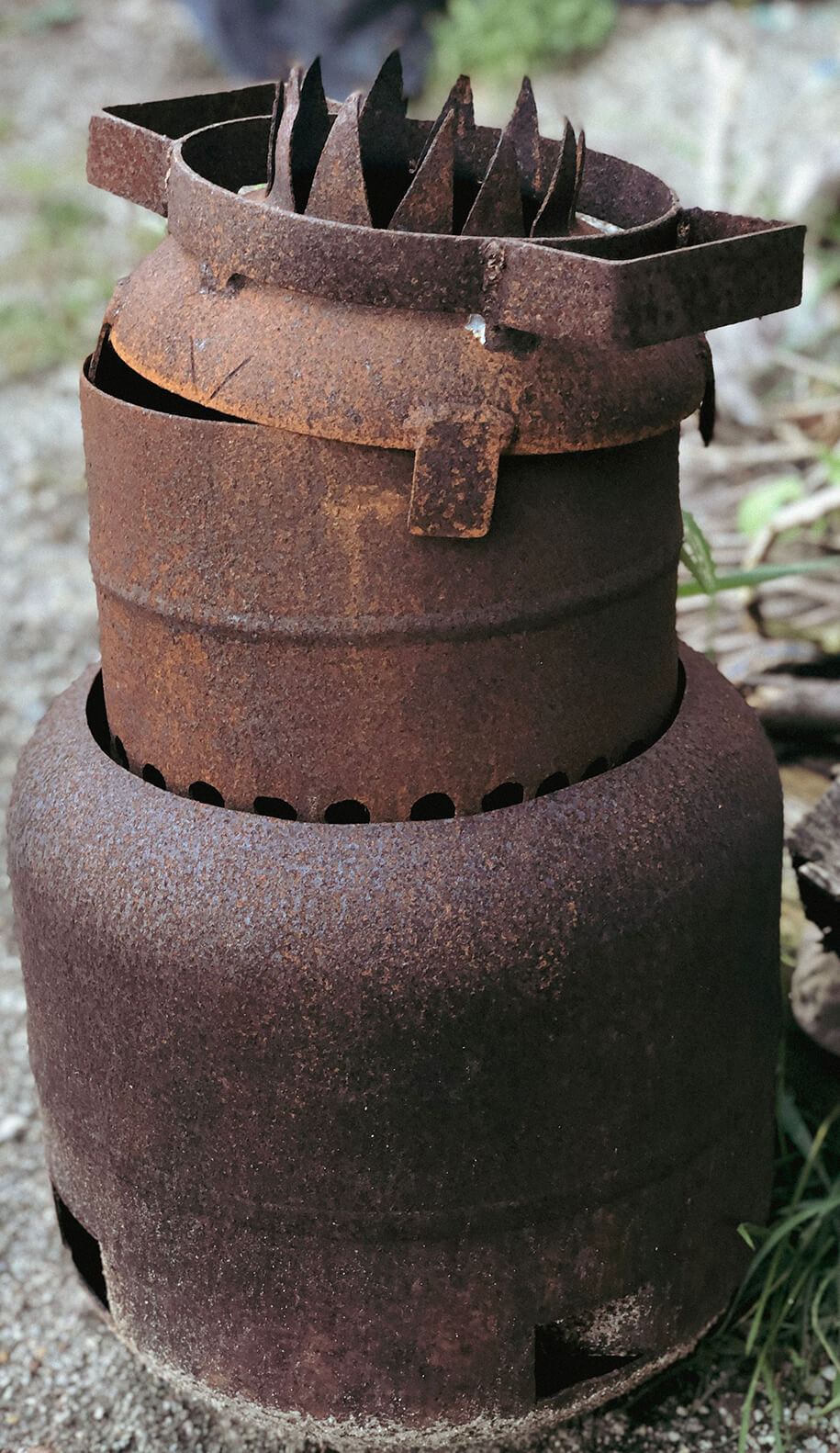 Veraltete und verrostete Gasflasche